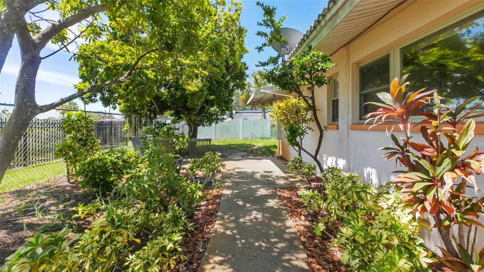 Image 4 of 25 For 4720 Coronado Way S