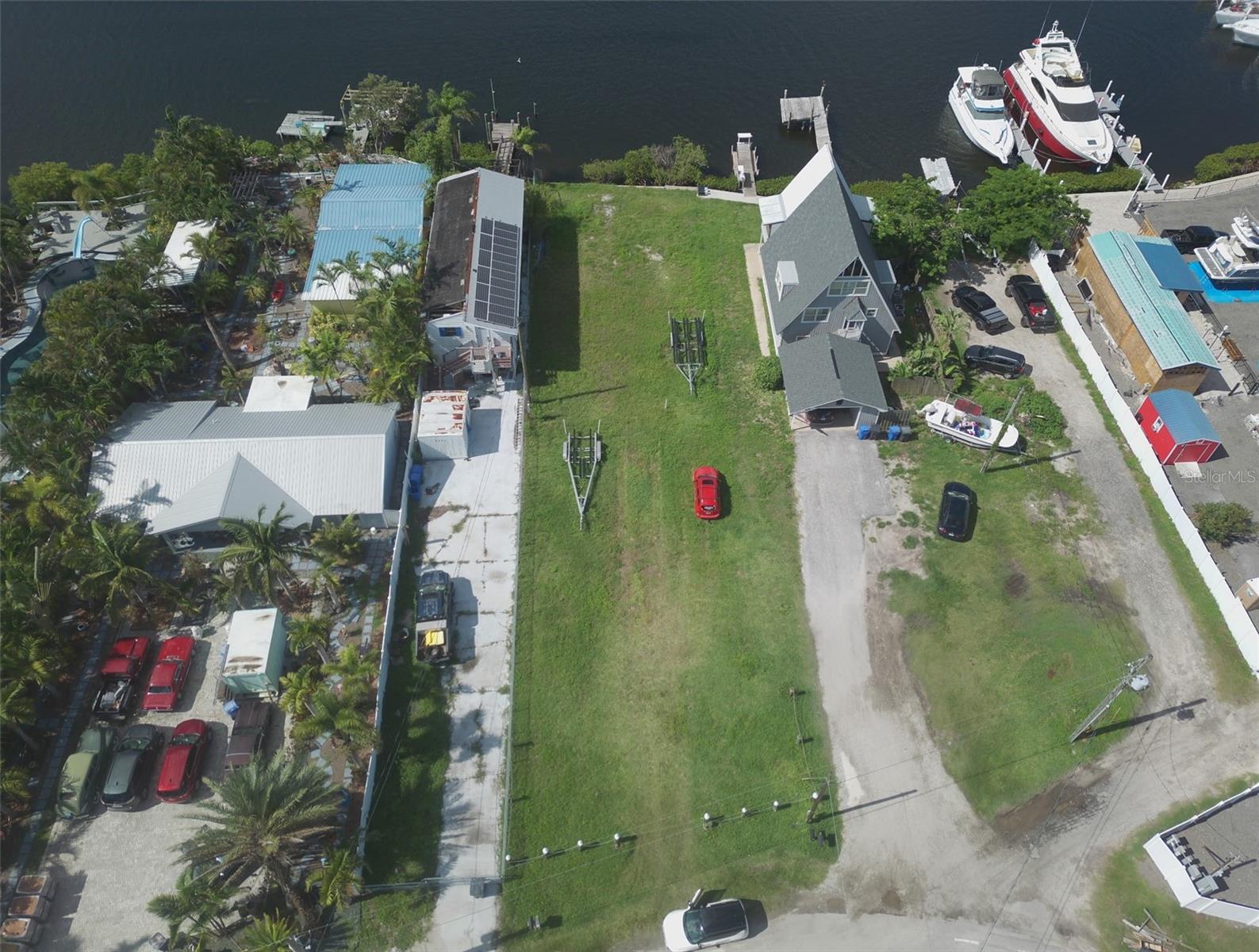Image 3 of 13 For 3322 Shell Point Road B