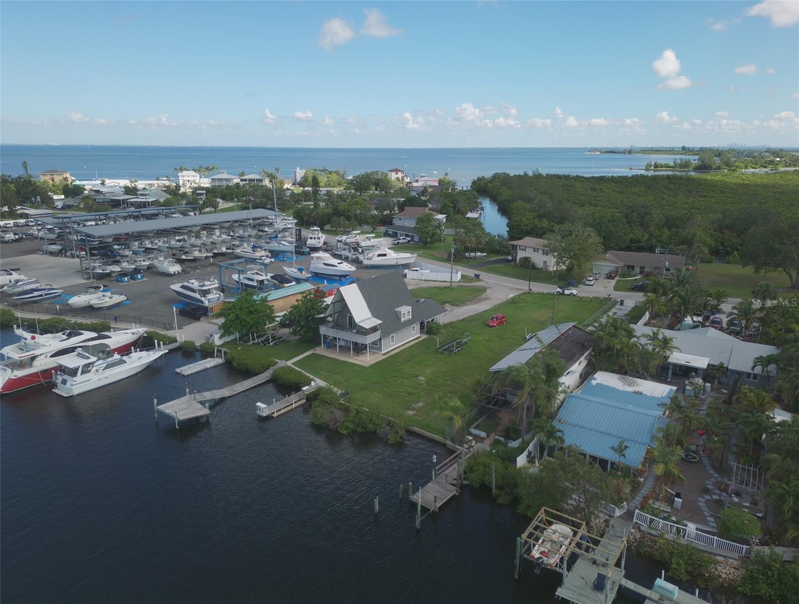 Image 6 of 13 For 3322 Shell Point Road B