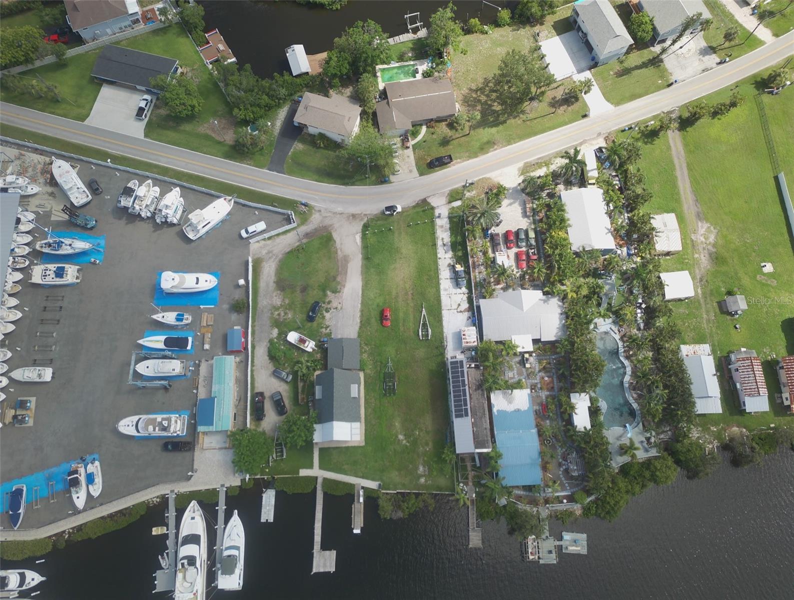 Image 8 of 13 For 3322 Shell Point Road B