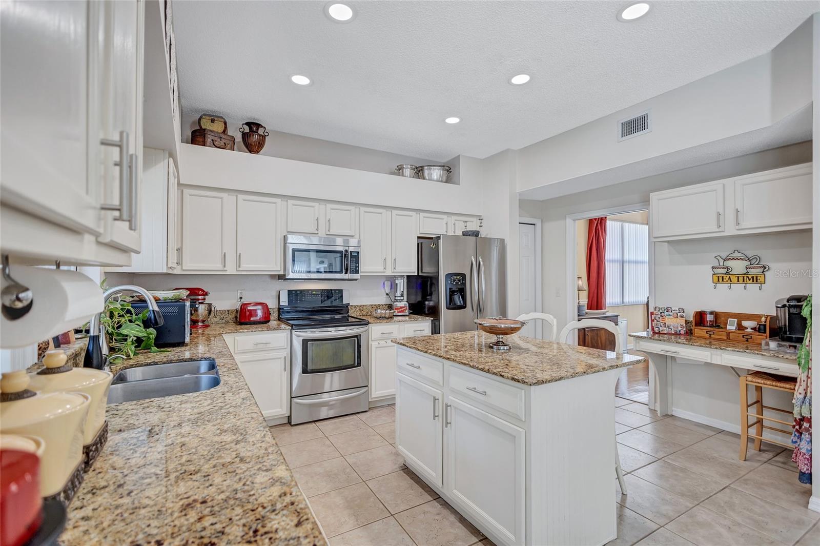 Image 13 of 60 For 9314 Heritage Oak Court