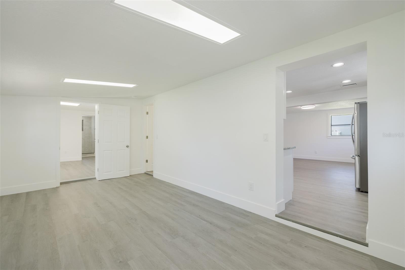 Image 10 of 32 For 7516 Obrien Street