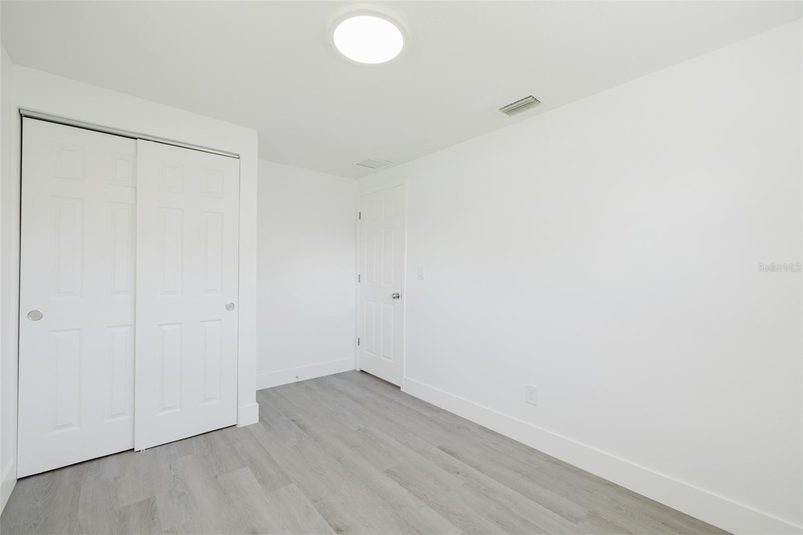 Image 18 of 32 For 7516 Obrien Street