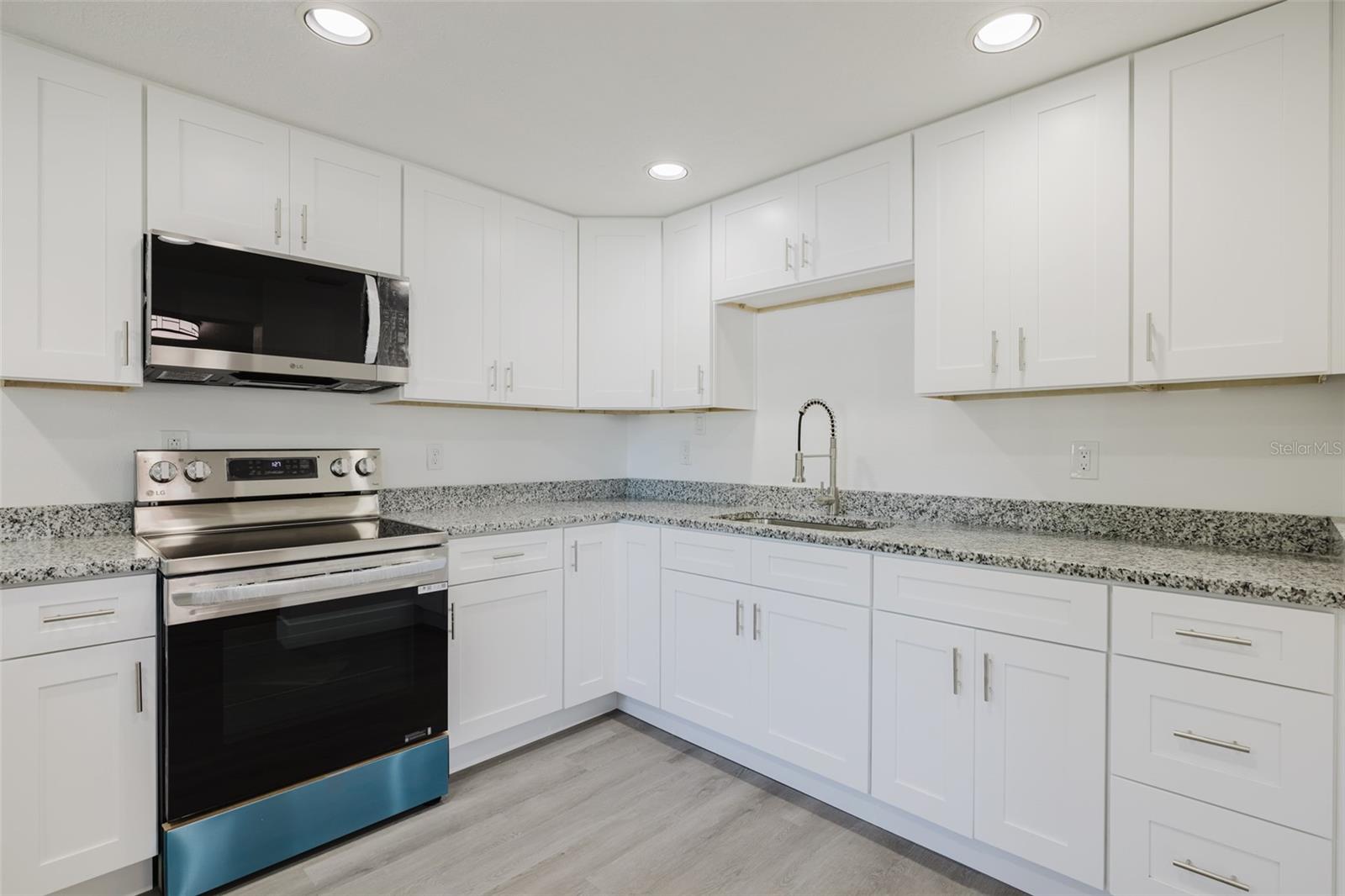 Image 6 of 32 For 7516 Obrien Street