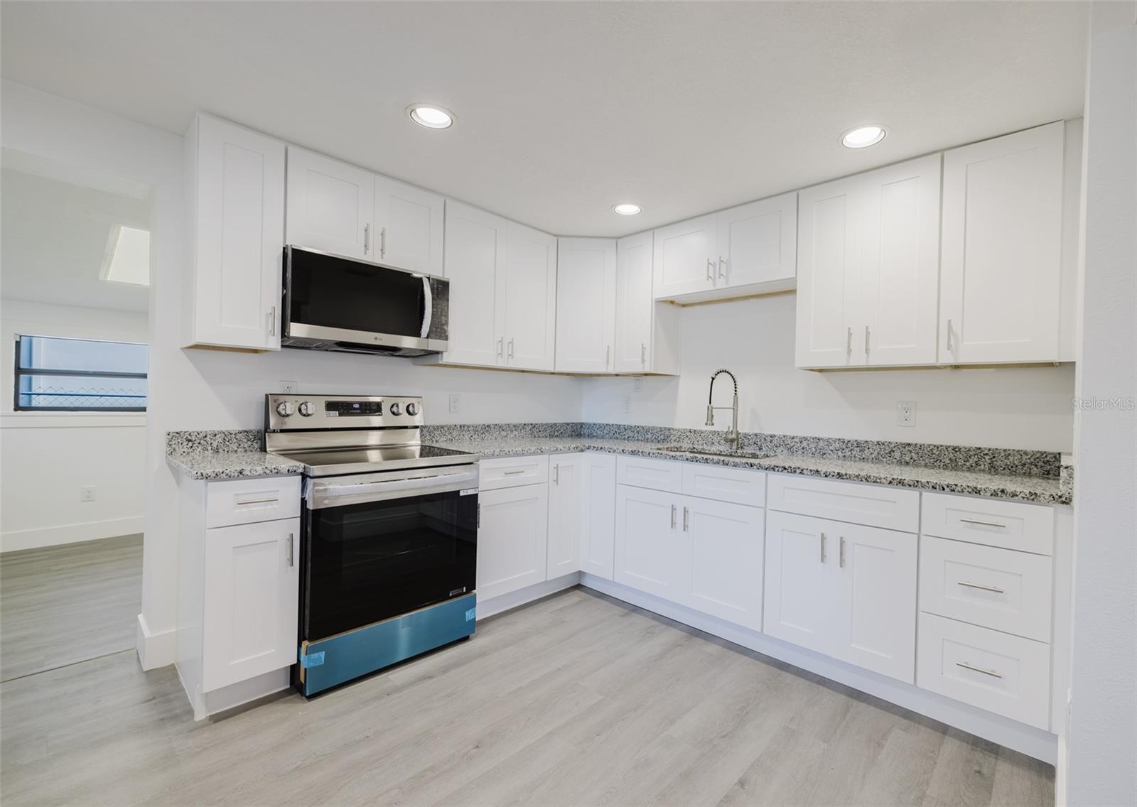 Image 8 of 32 For 7516 Obrien Street
