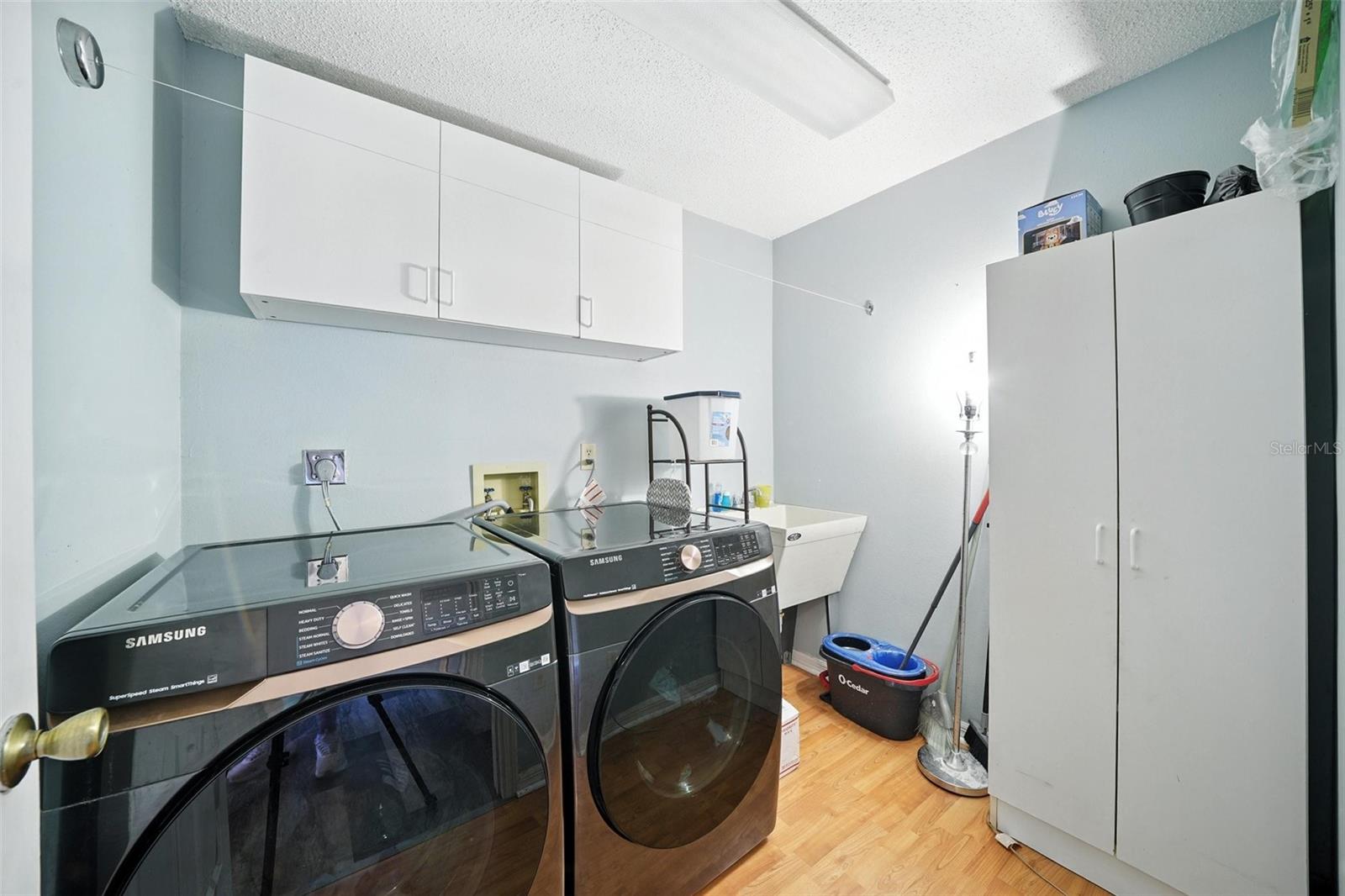 Listing photo id 11 for 22422 Stillwood Drive