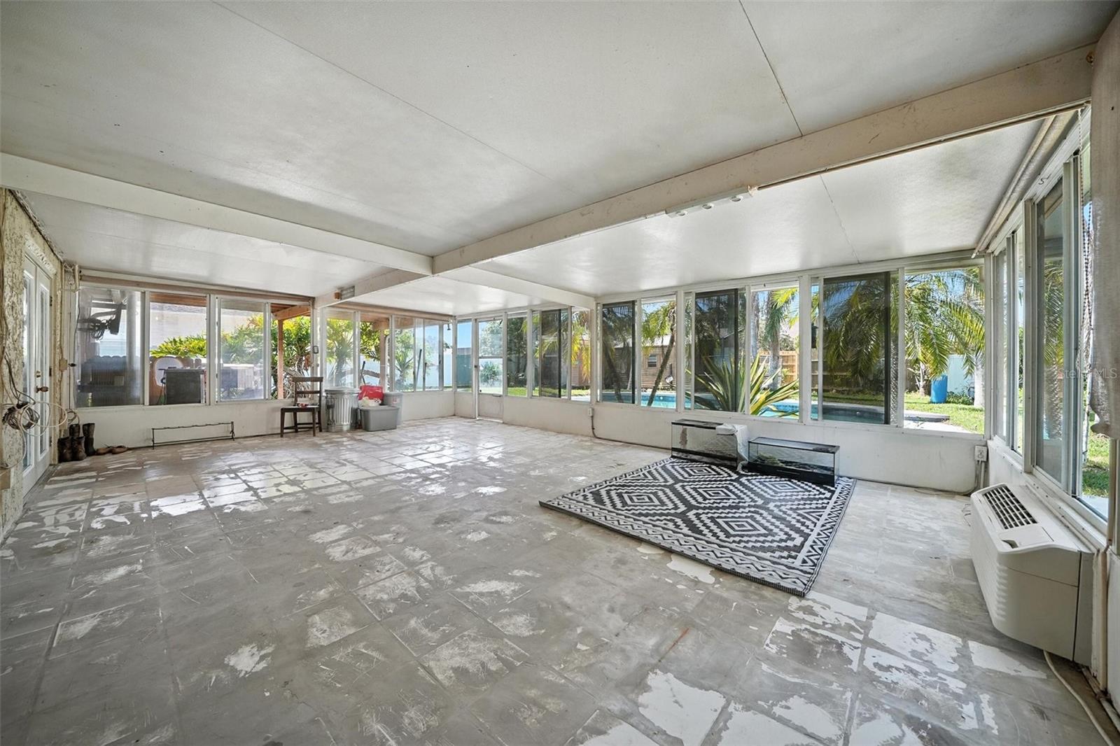 Listing photo id 24 for 22422 Stillwood Drive