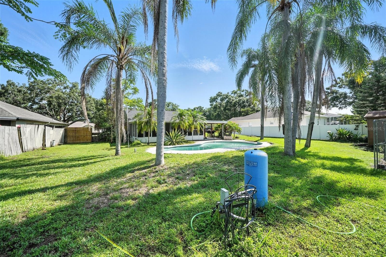 Listing photo id 27 for 22422 Stillwood Drive