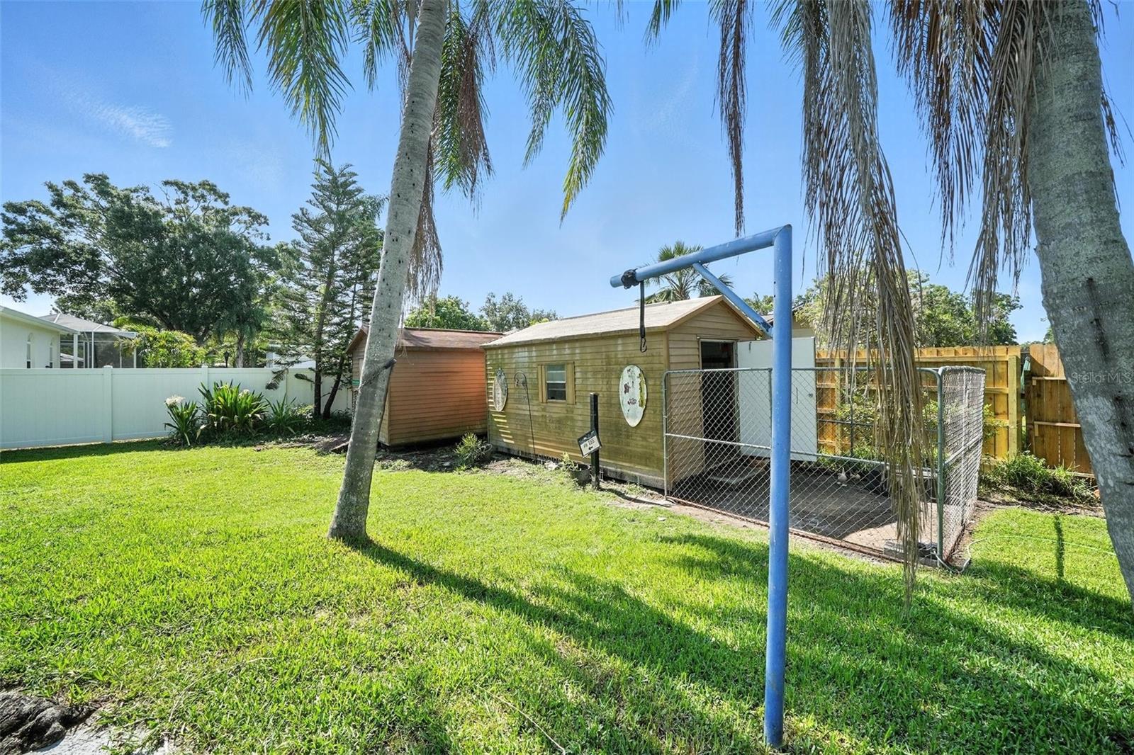 Listing photo id 28 for 22422 Stillwood Drive