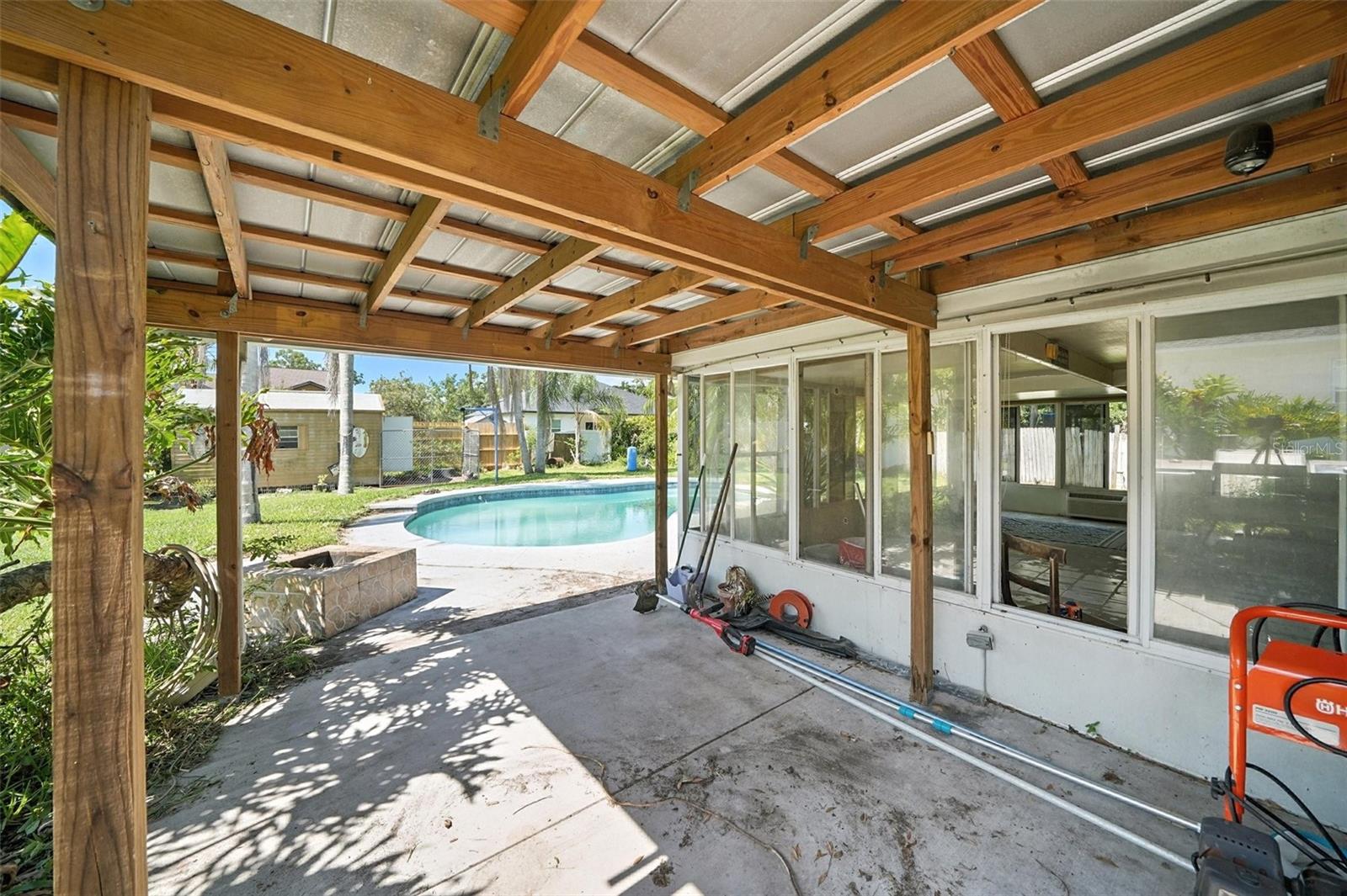 Listing photo id 35 for 22422 Stillwood Drive