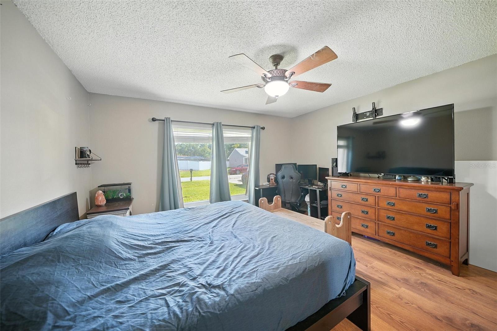 Listing photo id 4 for 22422 Stillwood Drive
