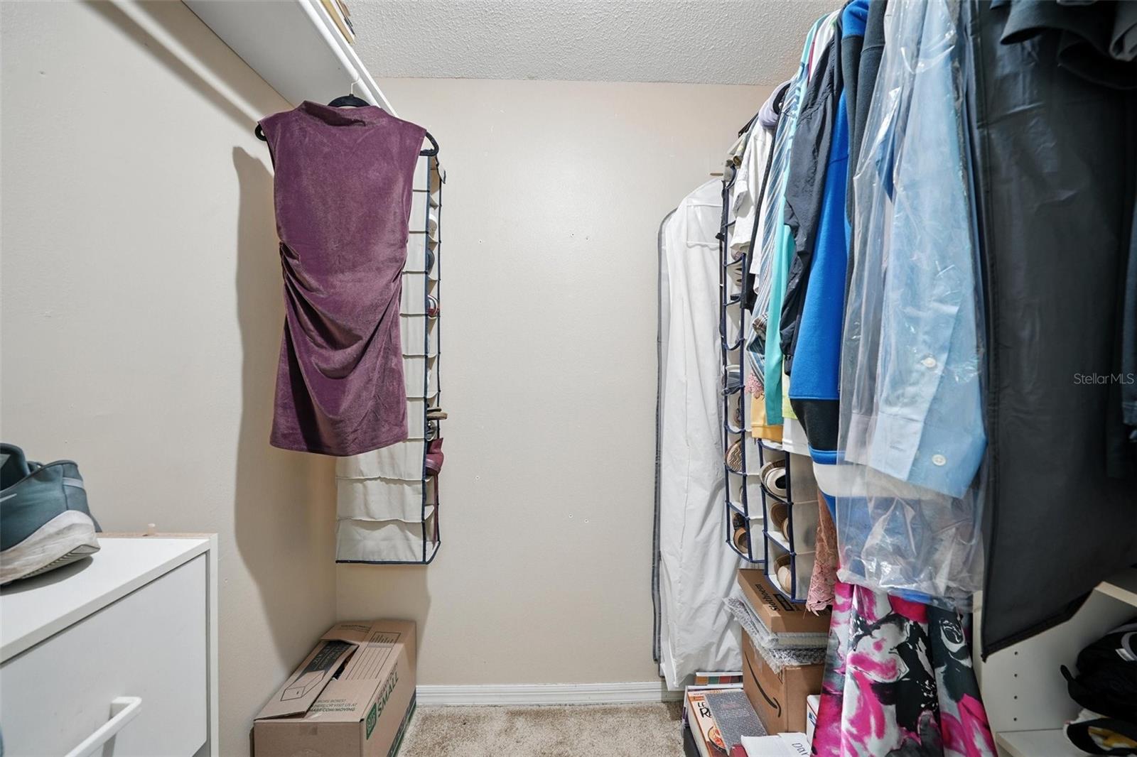 Listing photo id 5 for 22422 Stillwood Drive
