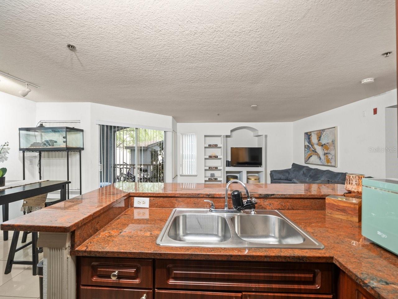 Image 13 of 36 For 12912 Arbor Isle Drive 202