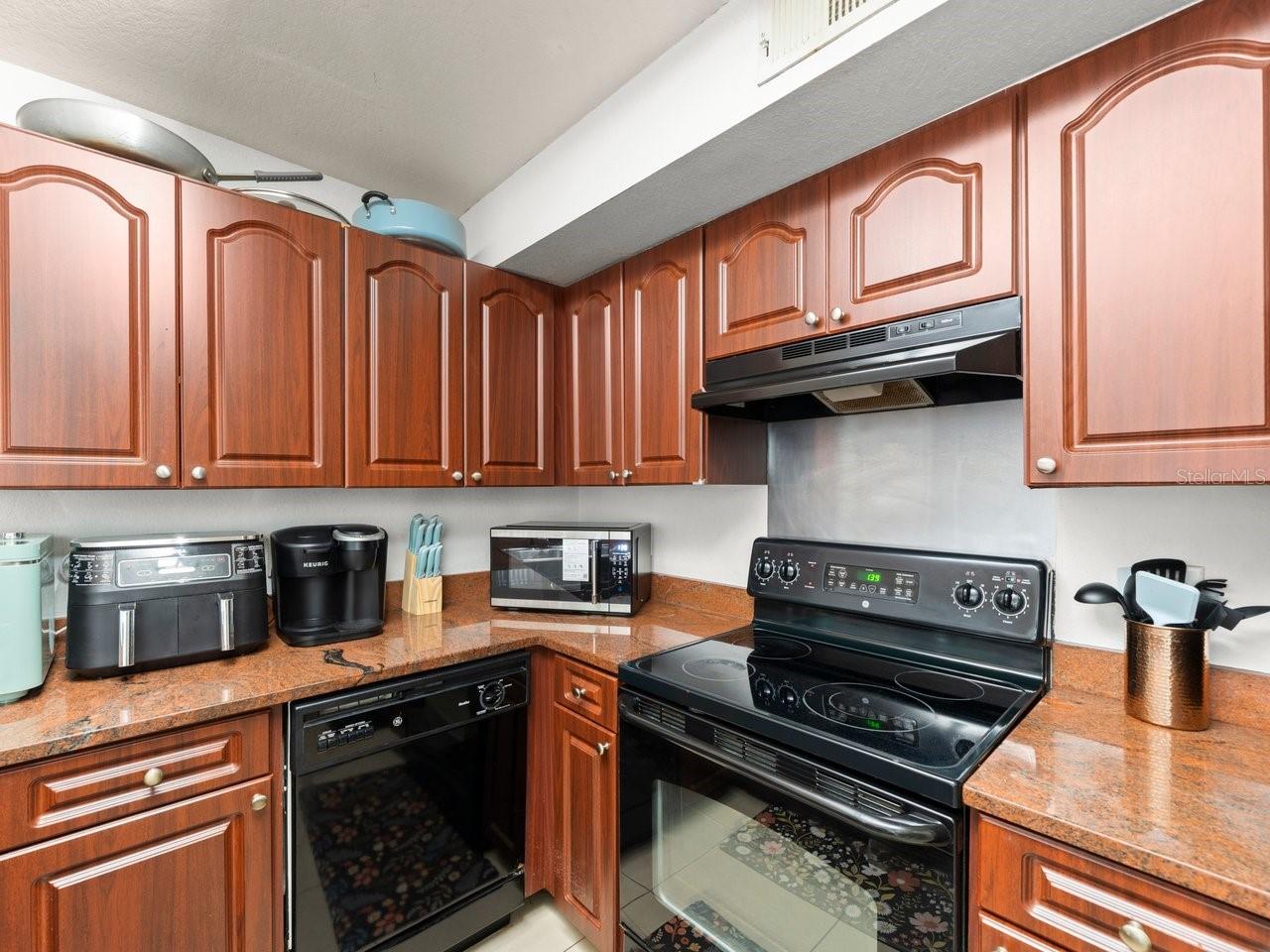 Image 14 of 36 For 12912 Arbor Isle Drive 202