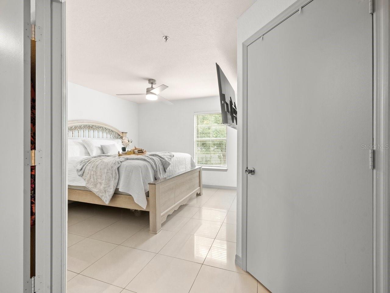 Image 17 of 36 For 12912 Arbor Isle Drive 202