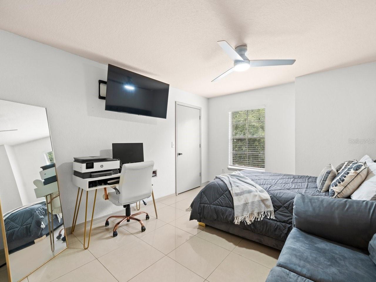 Image 24 of 36 For 12912 Arbor Isle Drive 202