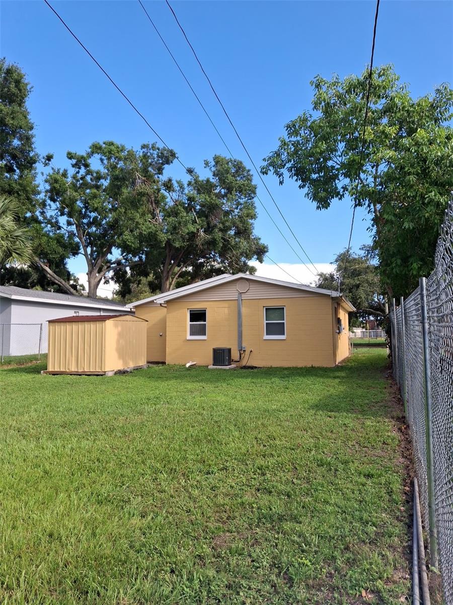 Image 2 of 11 For 4259 40 Avenue N