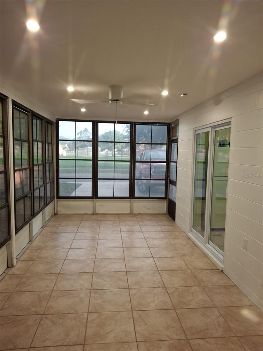 Image 4 of 11 For 4259 40 Avenue N