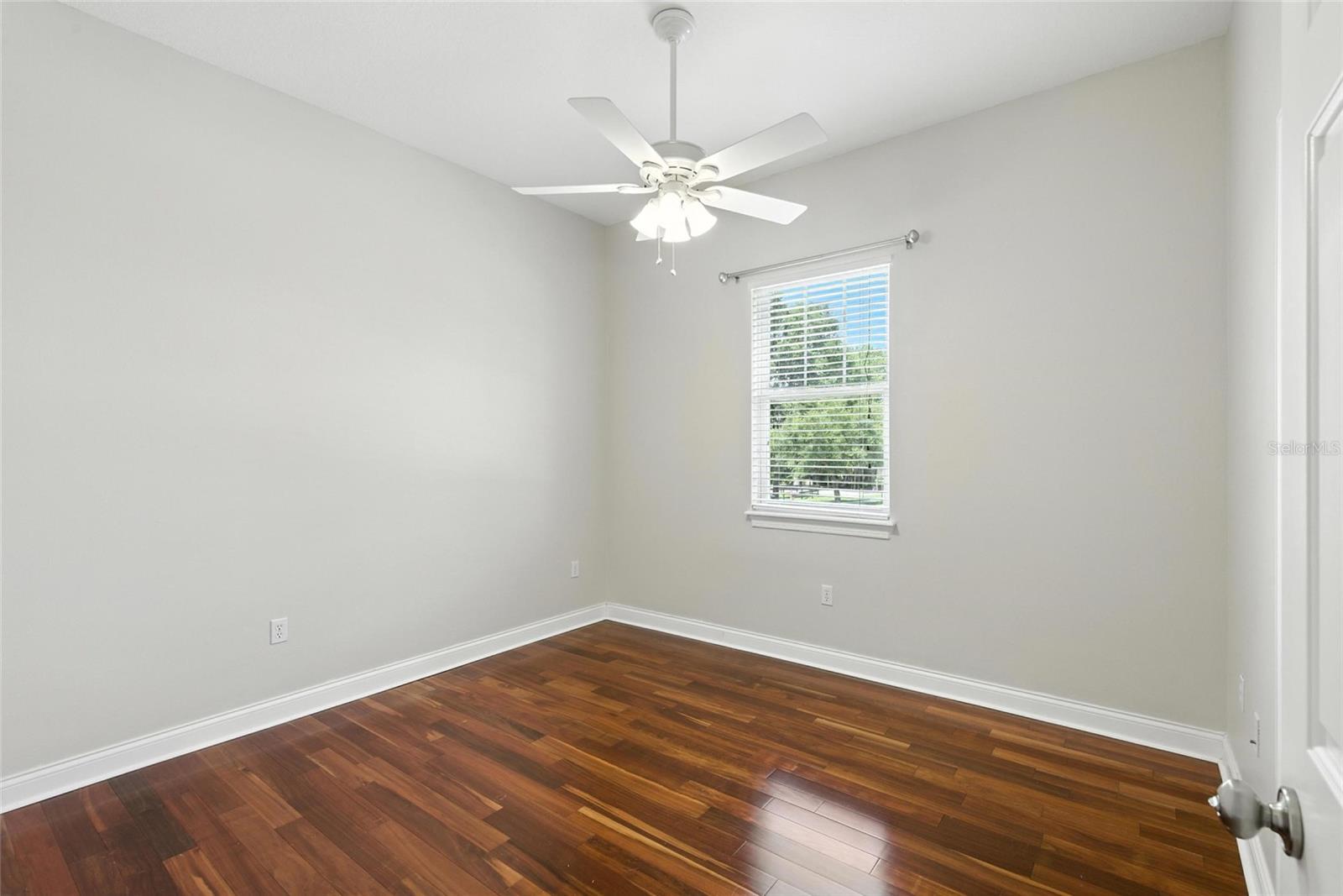 Image 24 of 32 For 16609 166th Drive
