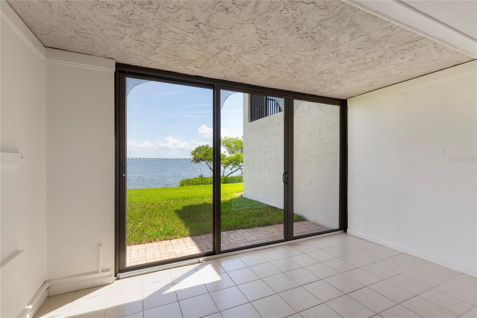 Image 10 of 59 For 2980 Haines Bayshore Road 105