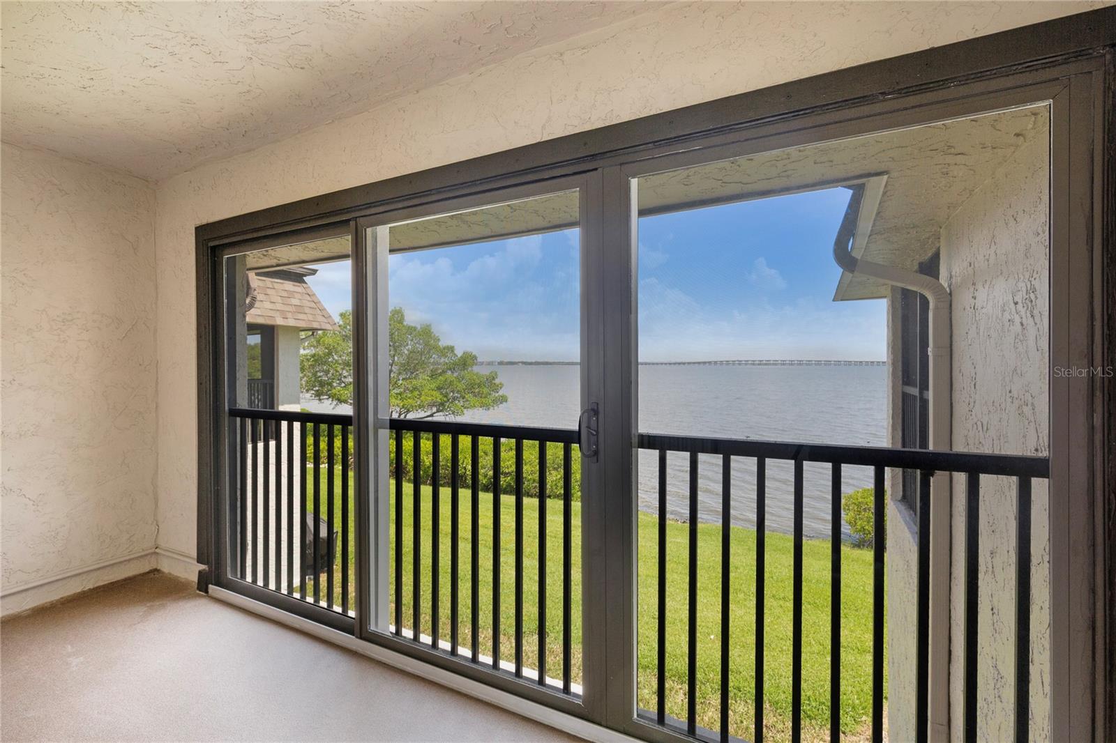 Image 22 of 59 For 2980 Haines Bayshore Road 105