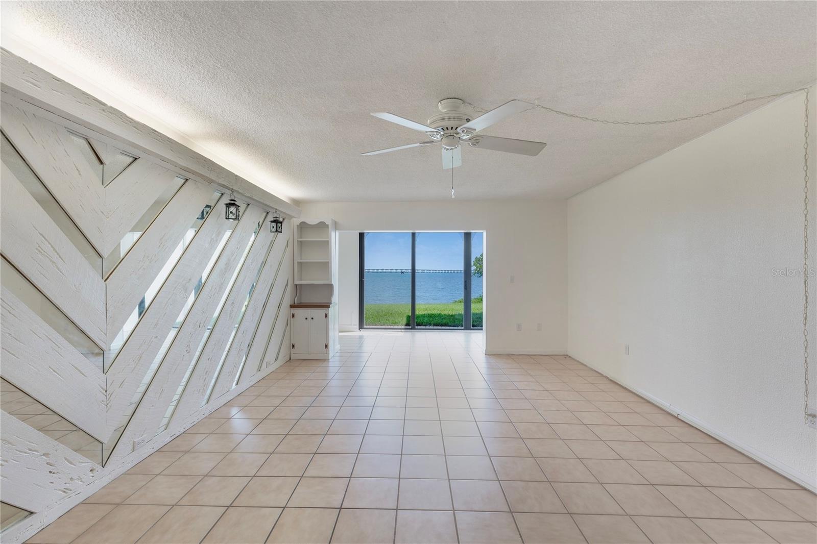 Image 4 of 59 For 2980 Haines Bayshore Road 105