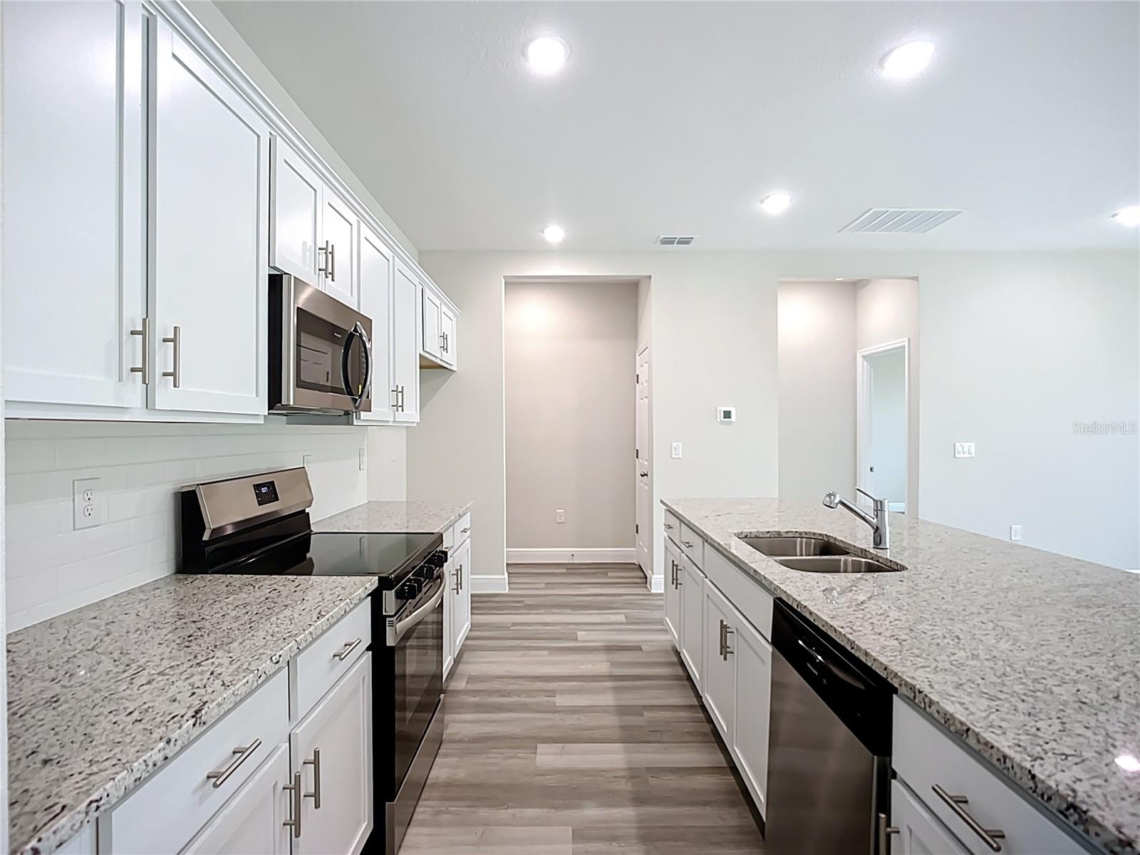 Image 18 of 56 For 2204 Biscayne Drive