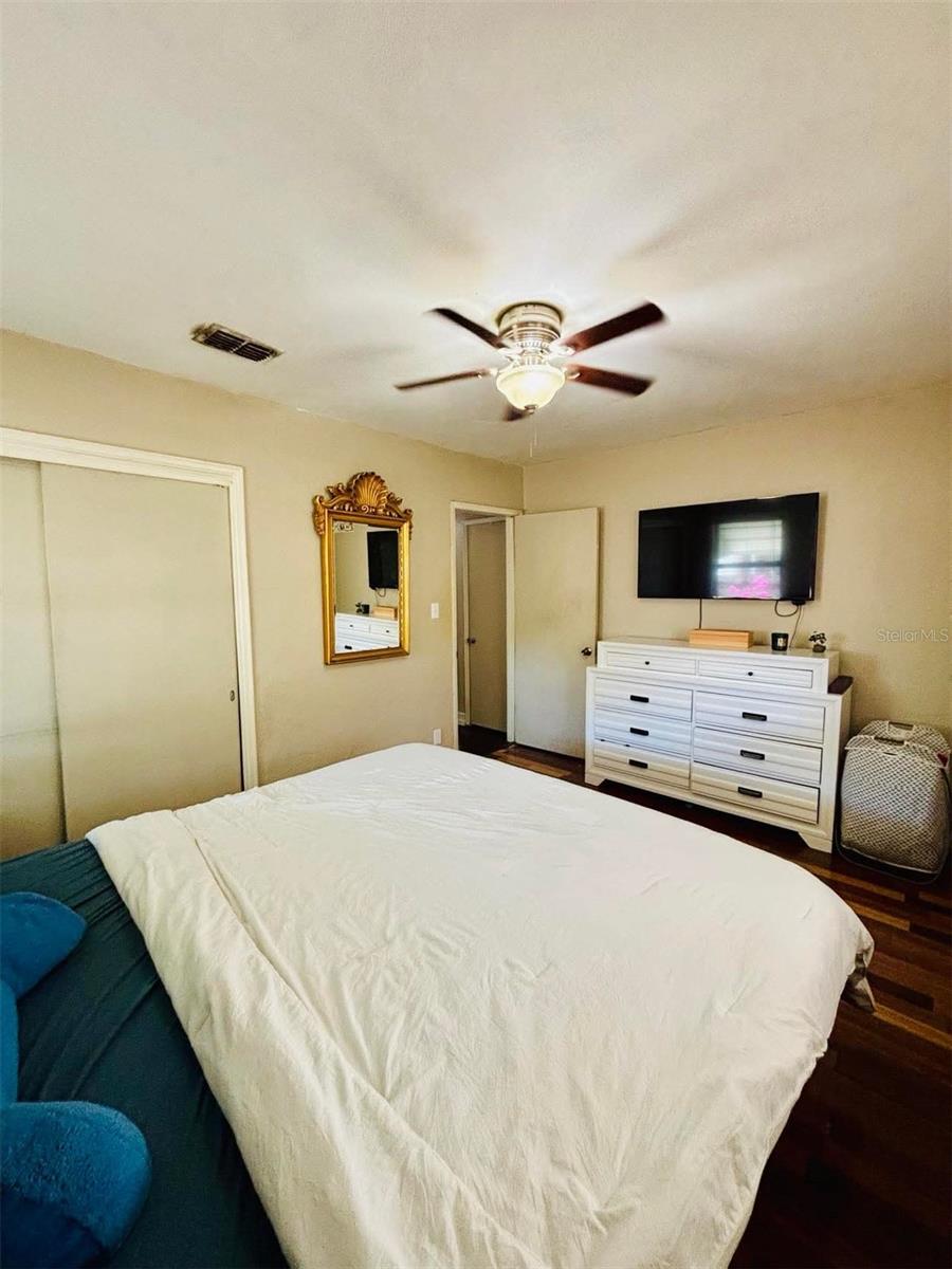 Image 4 of 31 For 3135 33rd Avenue N