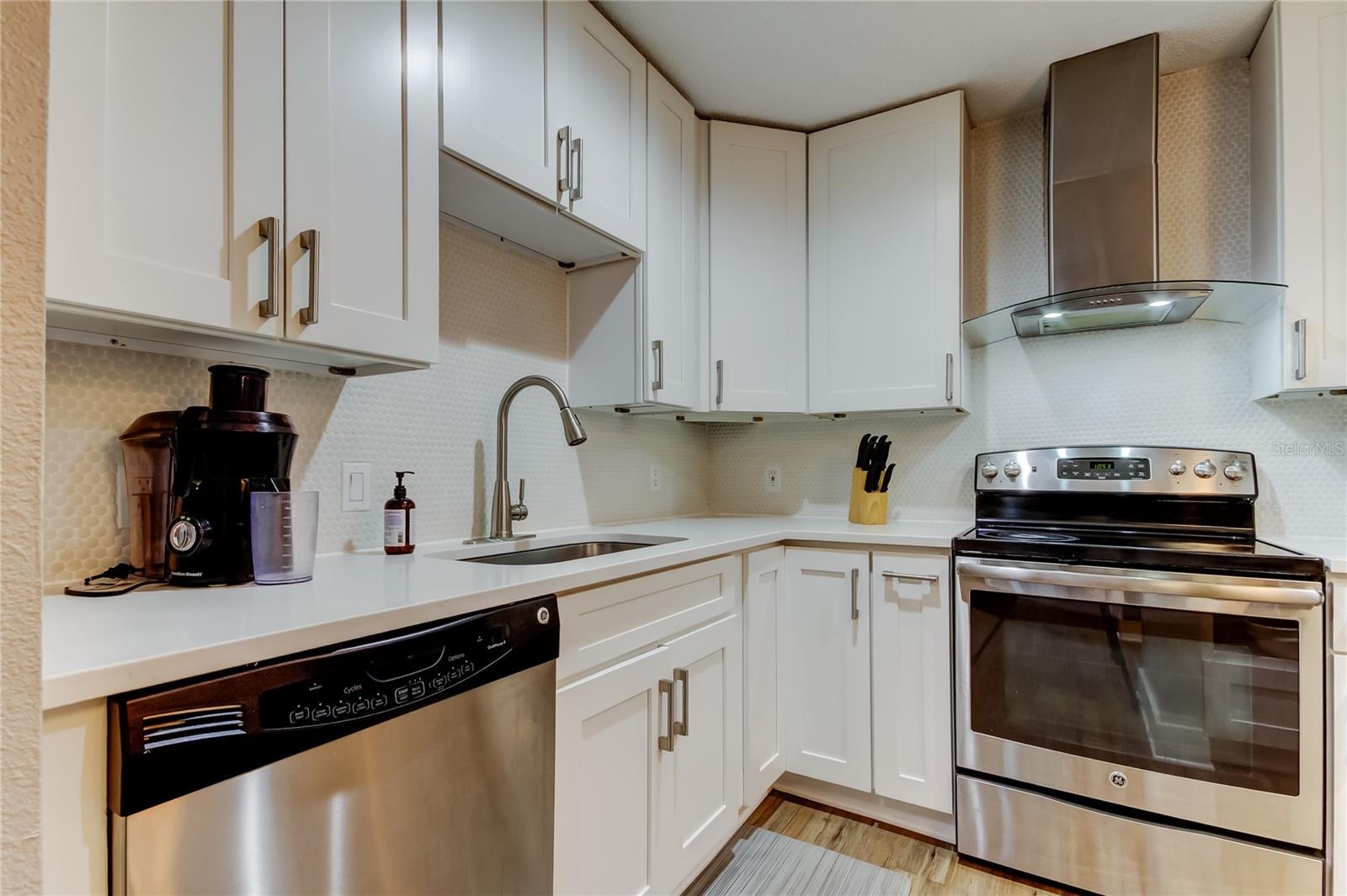 Image 18 of 55 For 9481 Highland Oak Drive 1308