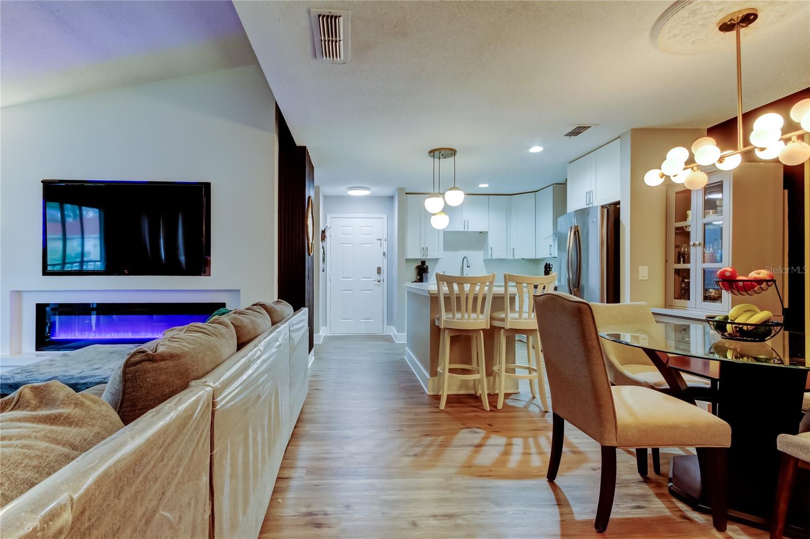 Image 4 of 55 For 9481 Highland Oak Drive 1308