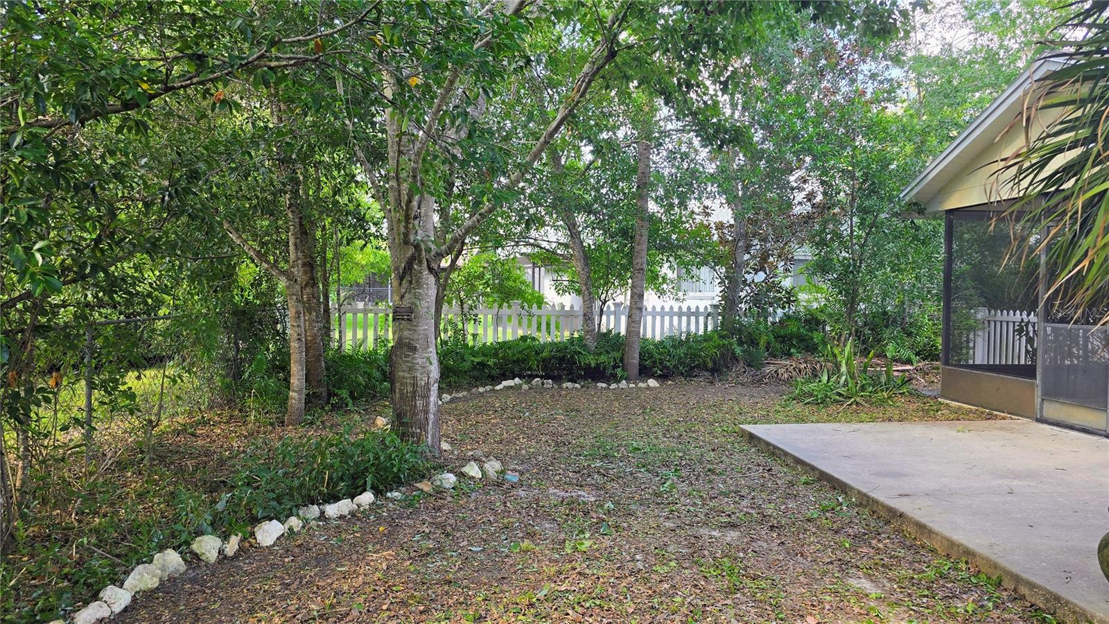 Image 21 of 22 For 13205 Woodward Drive