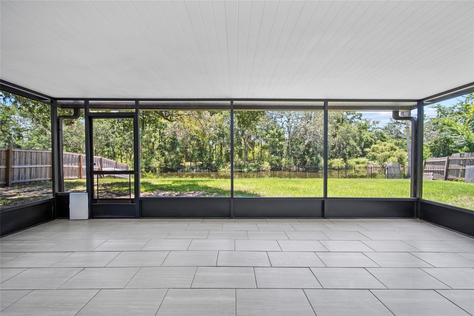 Image 23 of 38 For 4639 Cabbage Palm Drive