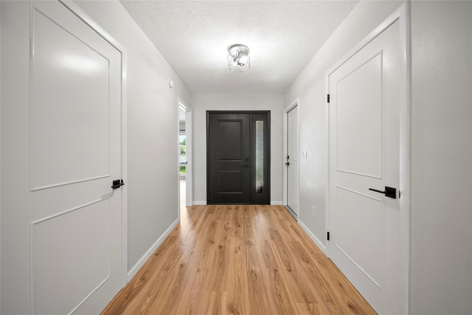 Image 3 of 38 For 4639 Cabbage Palm Drive