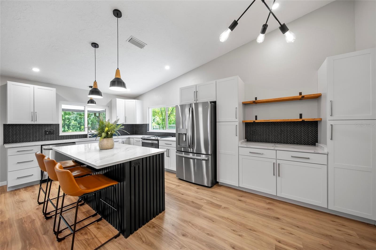 Image 4 of 38 For 4639 Cabbage Palm Drive