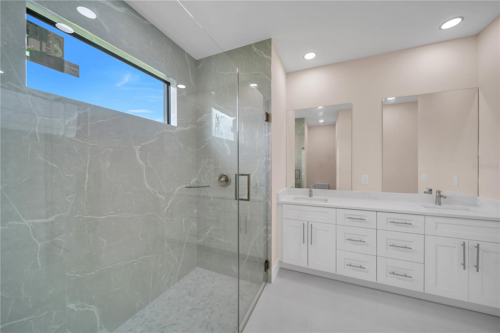 Image 17 of 28 For 2606 34th Street Sw