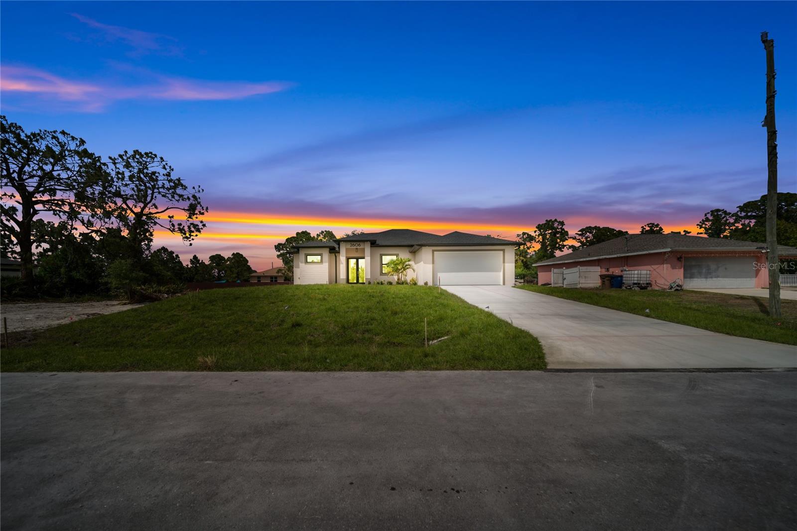 Image 2 of 28 For 2606 34th Street Sw