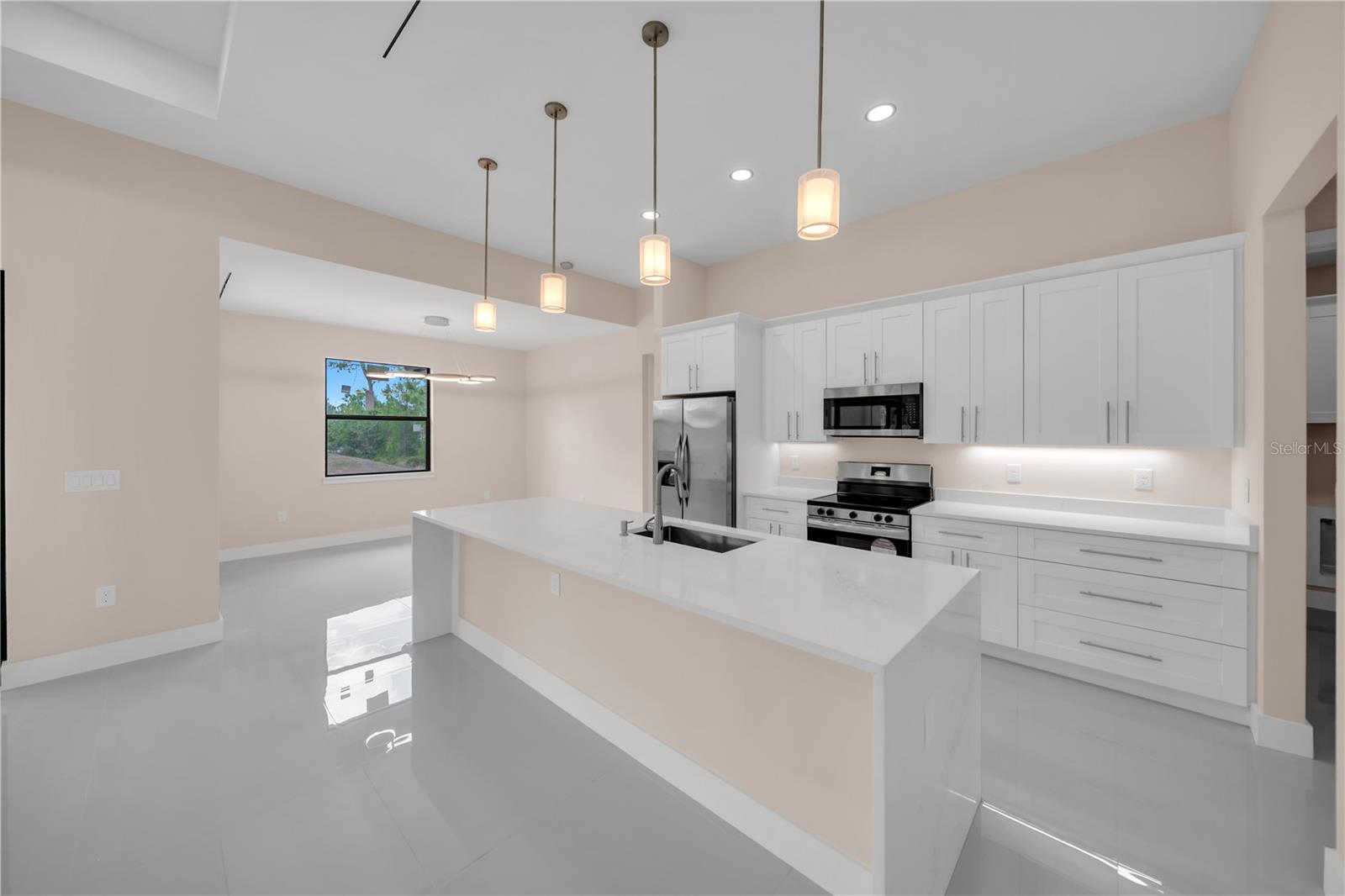 Image 5 of 28 For 2606 34th Street Sw