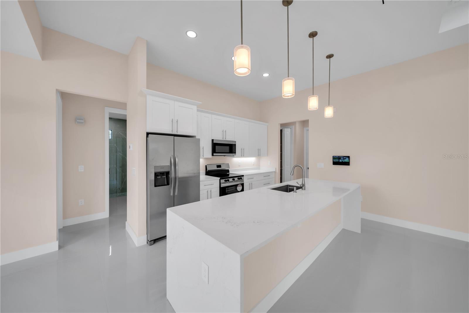 Image 7 of 28 For 2606 34th Street Sw