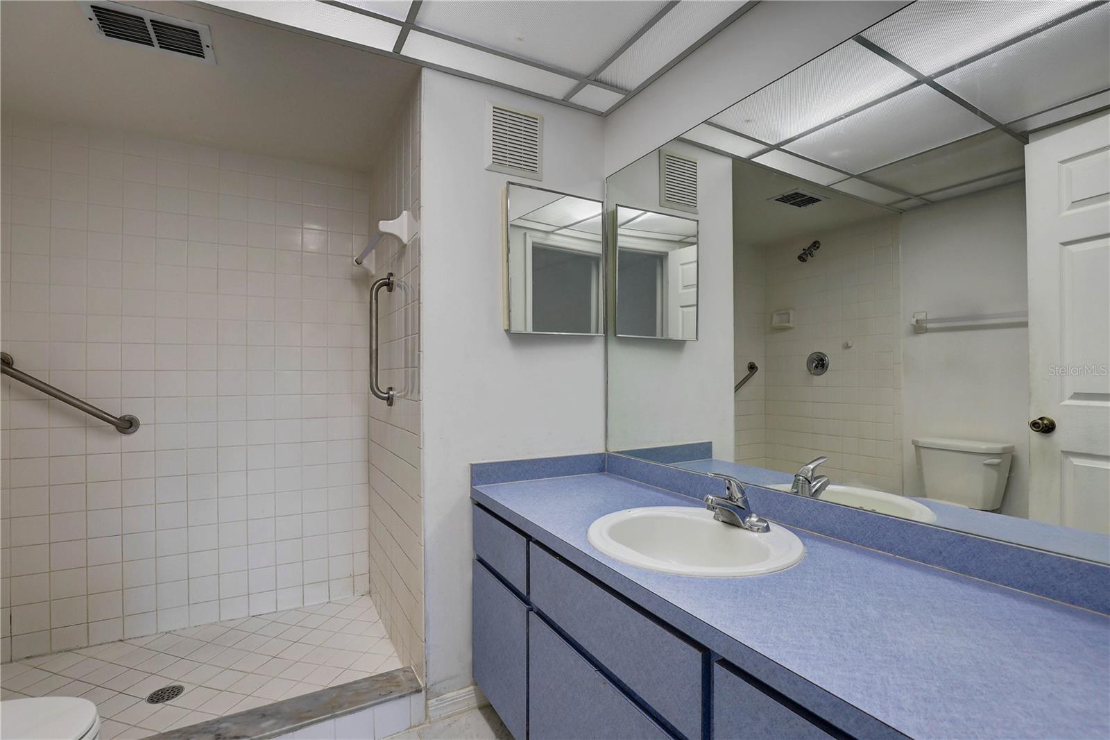 Image 13 of 35 For 8990 Antigua Drive