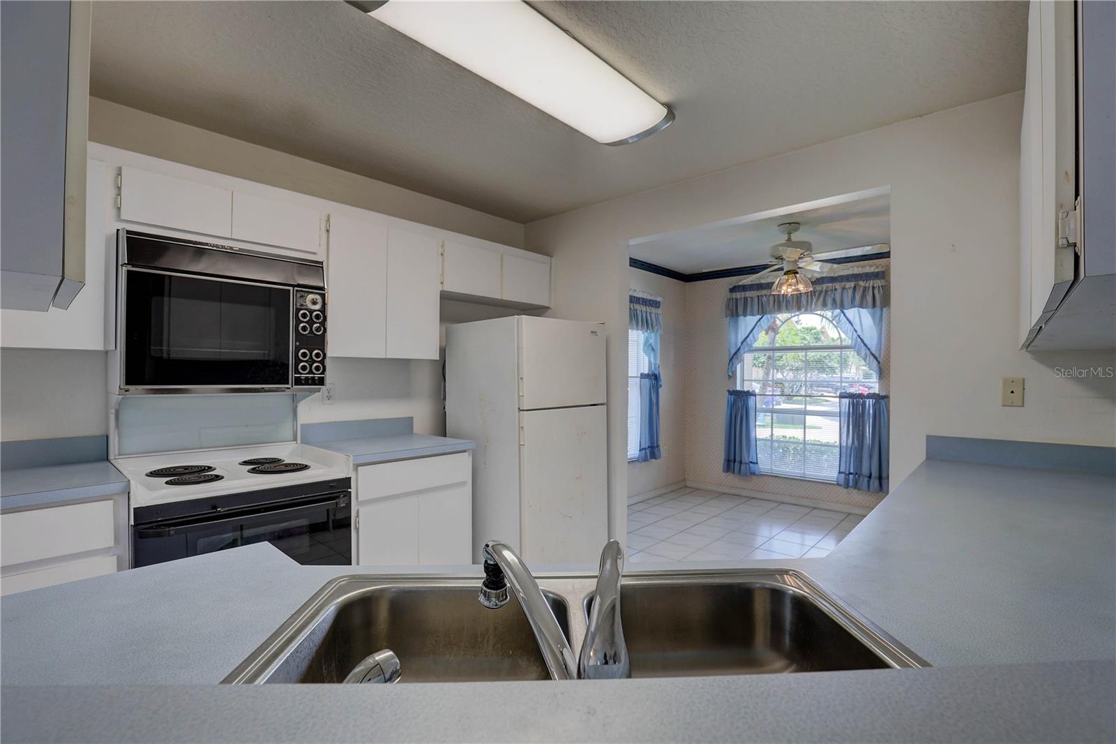 Image 8 of 35 For 8990 Antigua Drive