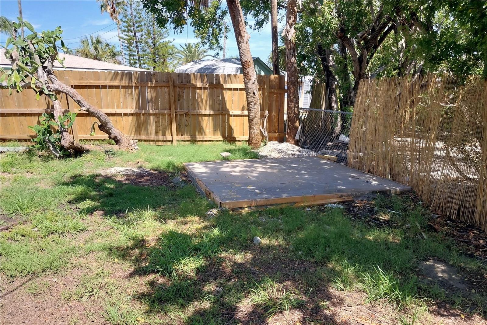 Image 15 of 25 For 586 140th Avenue E 2