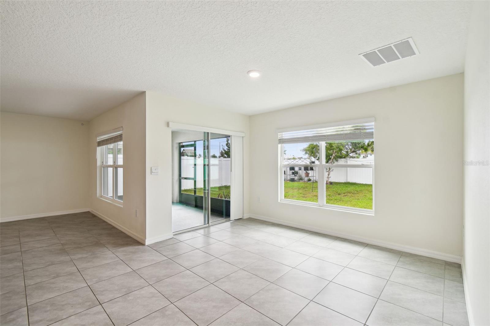 Image 14 of 64 For 4119 Autumn Amber Drive