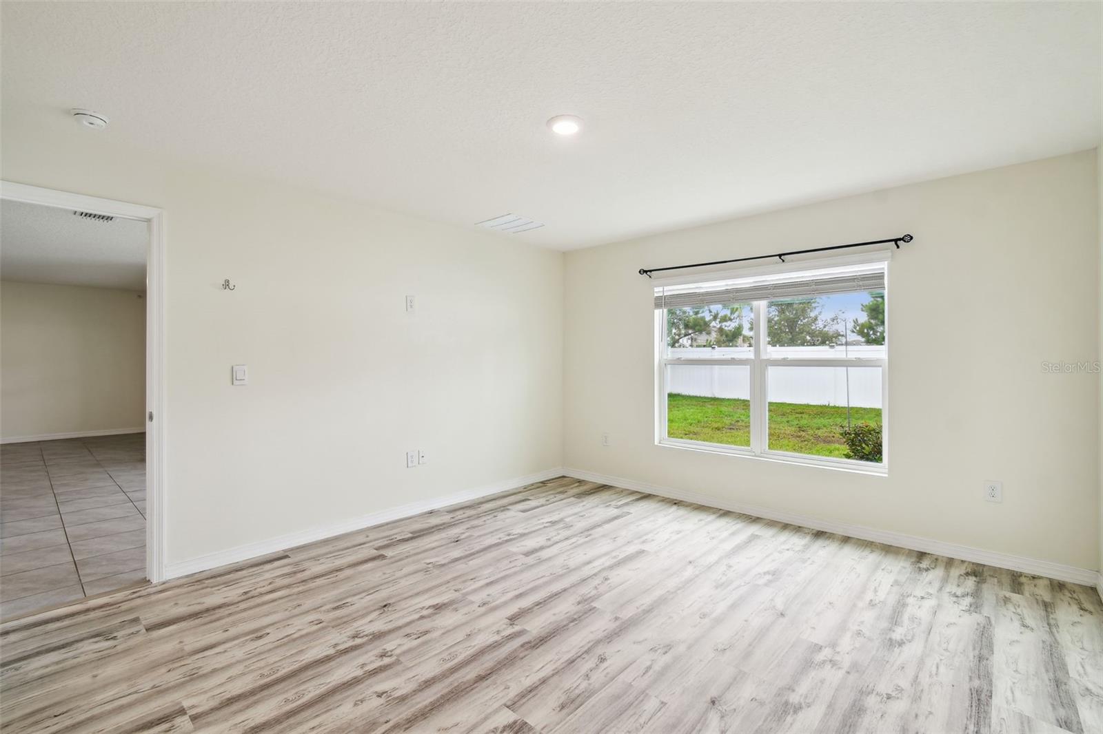 Image 16 of 64 For 4119 Autumn Amber Drive