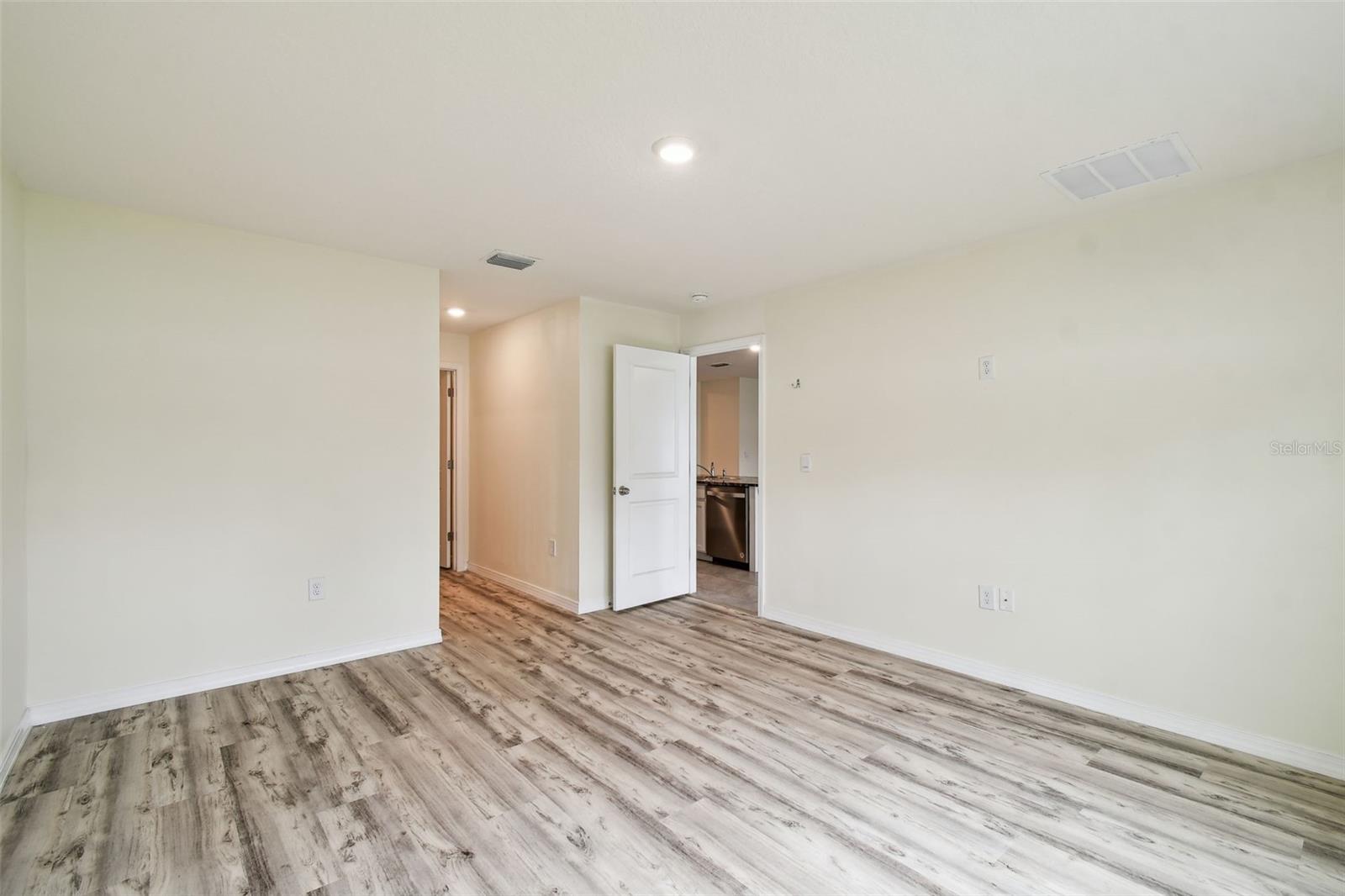 Image 19 of 64 For 4119 Autumn Amber Drive
