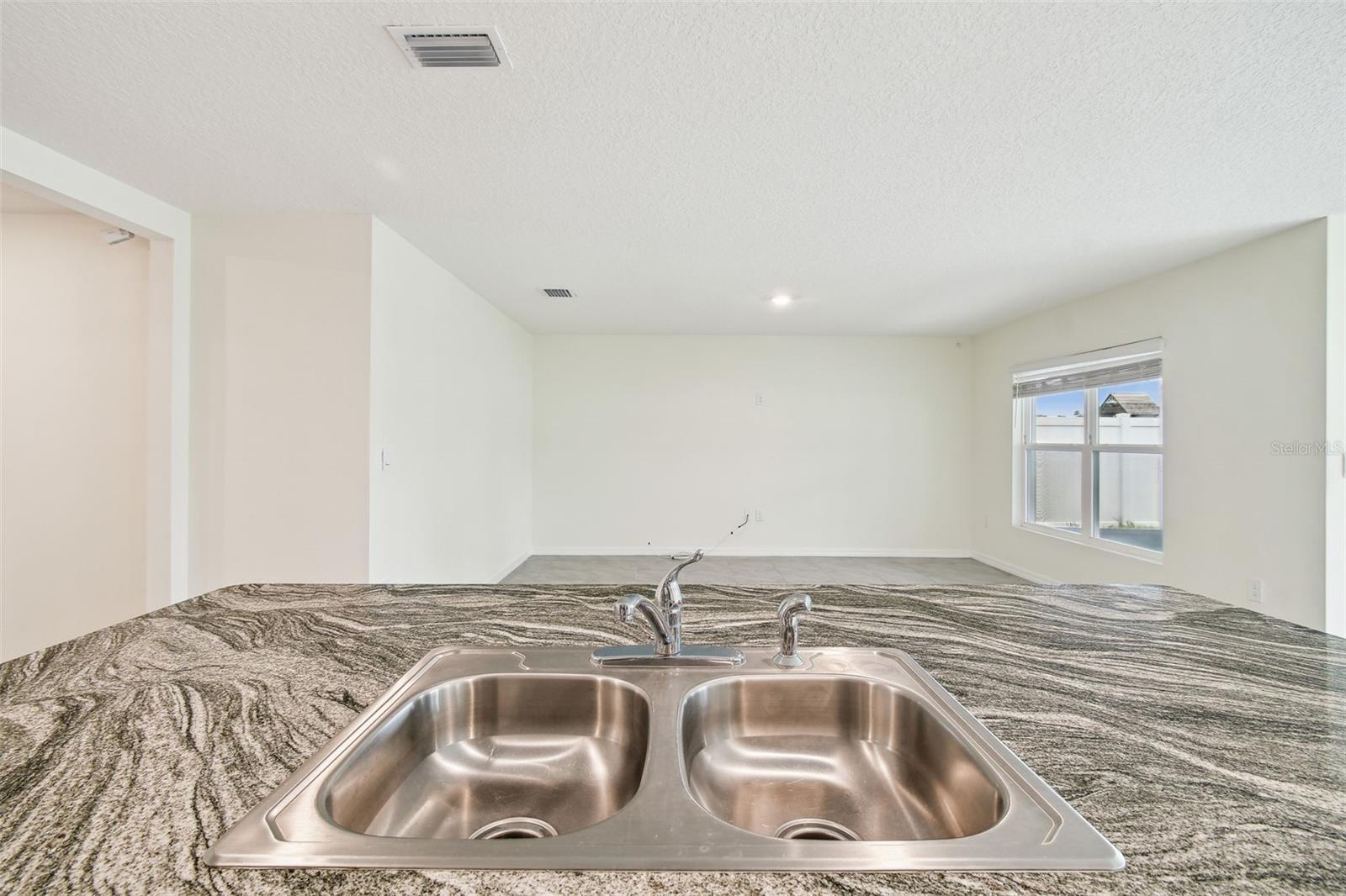 Image 6 of 64 For 4119 Autumn Amber Drive
