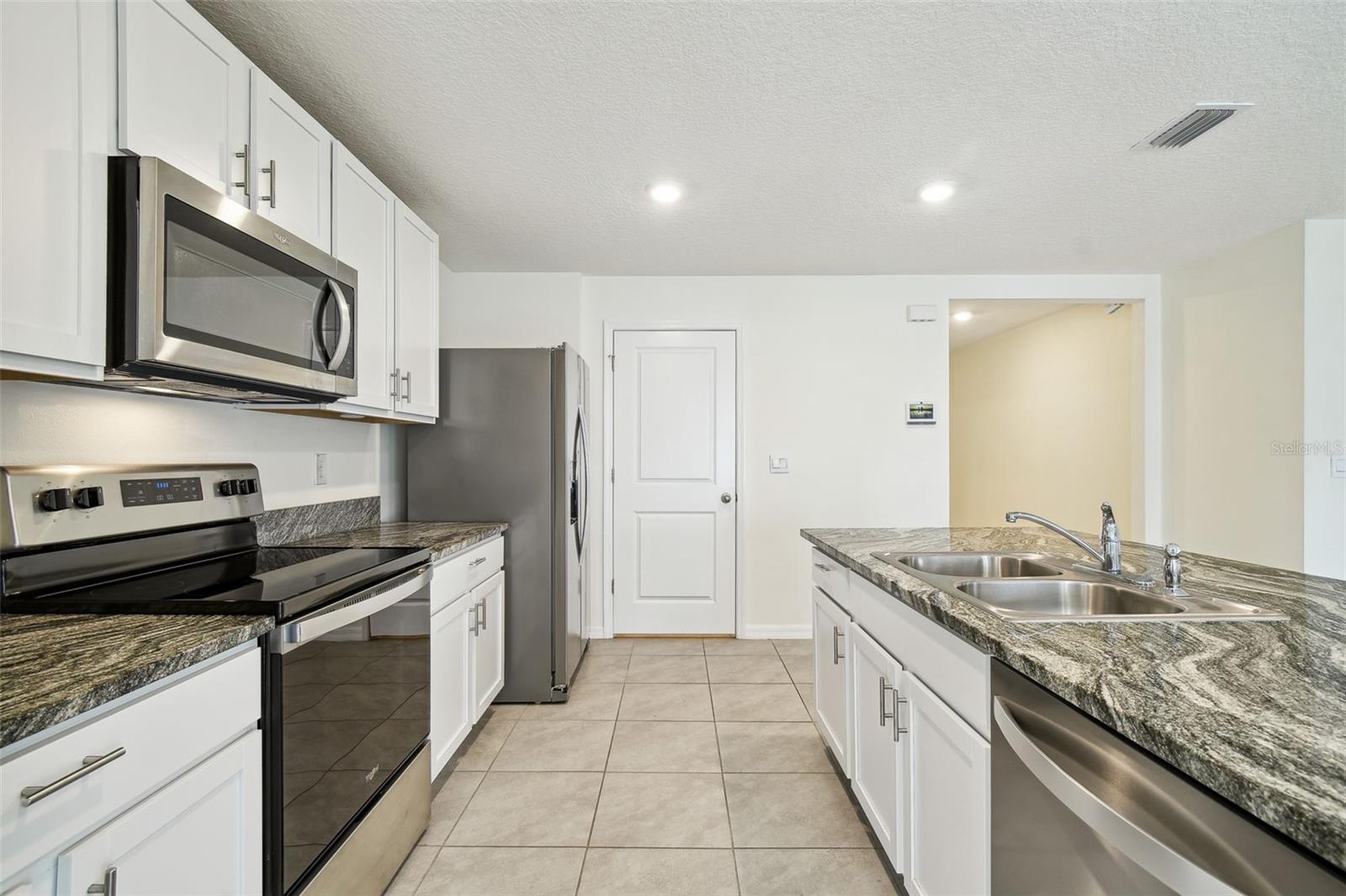 Image 7 of 64 For 4119 Autumn Amber Drive