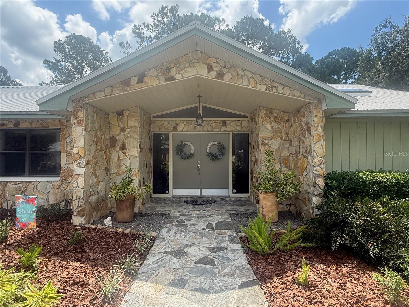 Details for 2215 Toniwood Lane, PALM HARBOR, FL 34685