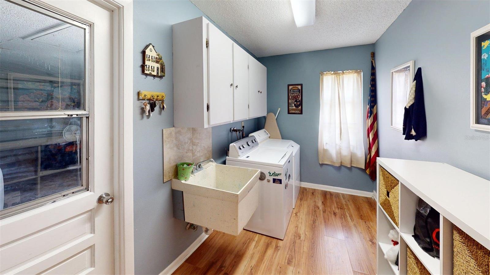 Image 36 of 49 For 2215 Toniwood Lane