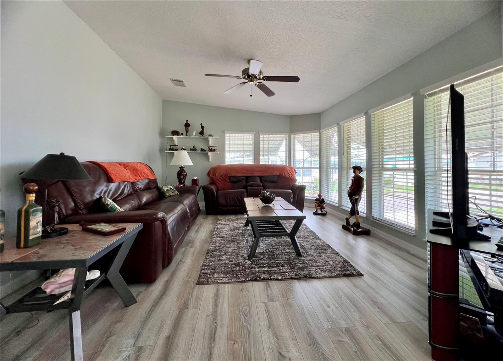 Image 31 of 100 For 1100 Belcher Road S 142