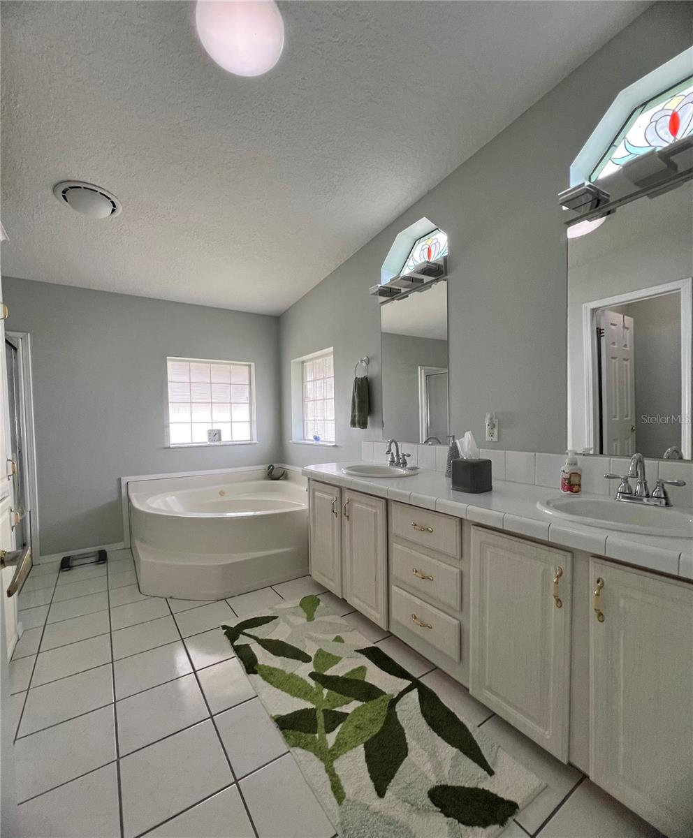 Image 61 of 100 For 1100 Belcher Road S 142